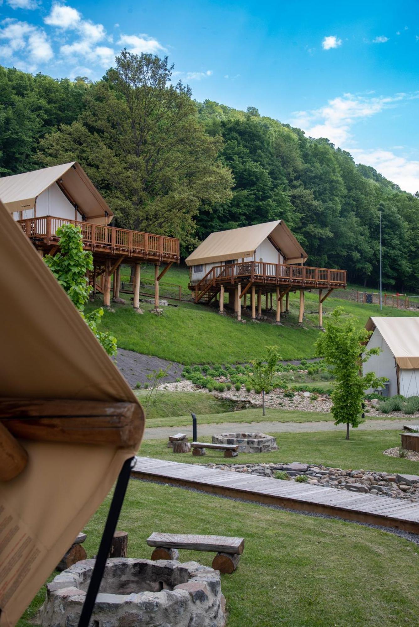 Forrest Glamping Hotel Banska Stiavnica Exterior photo