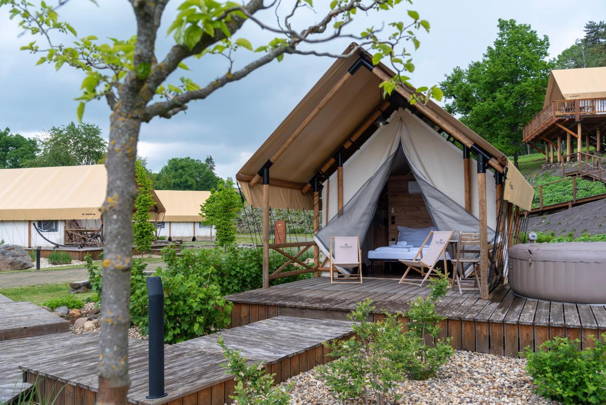 Forrest Glamping Hotel Banska Stiavnica Exterior photo