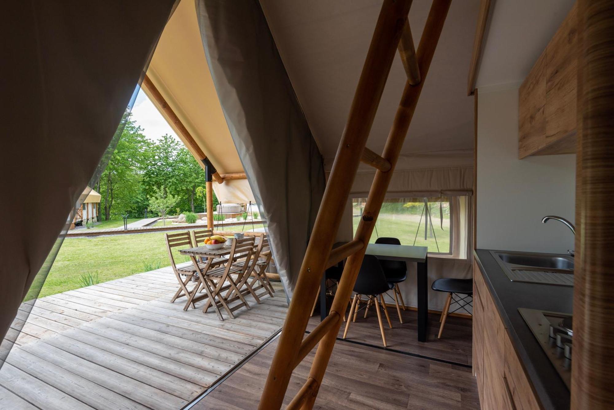 Forrest Glamping Hotel Banska Stiavnica Exterior photo