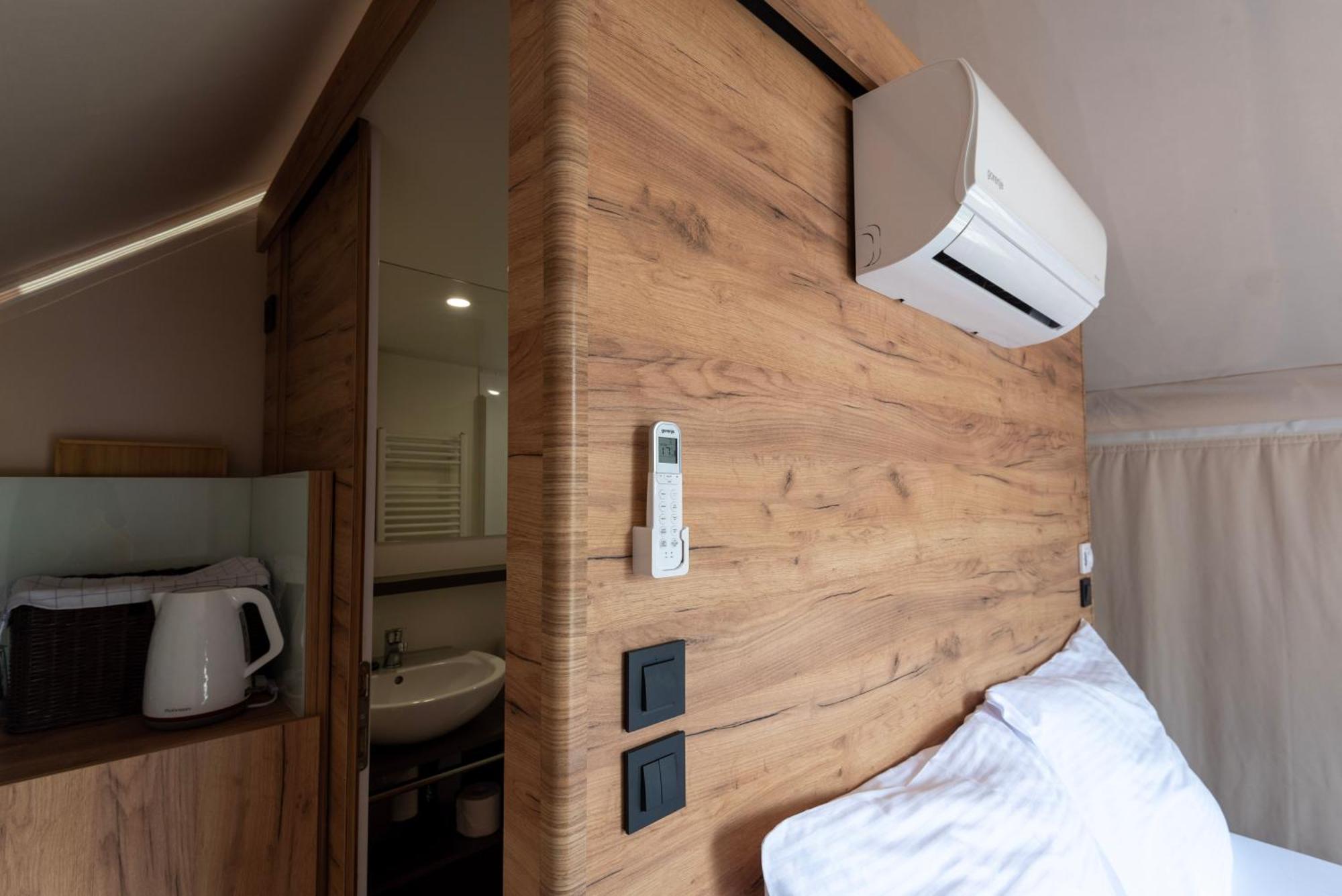 Forrest Glamping Hotel Banska Stiavnica Exterior photo