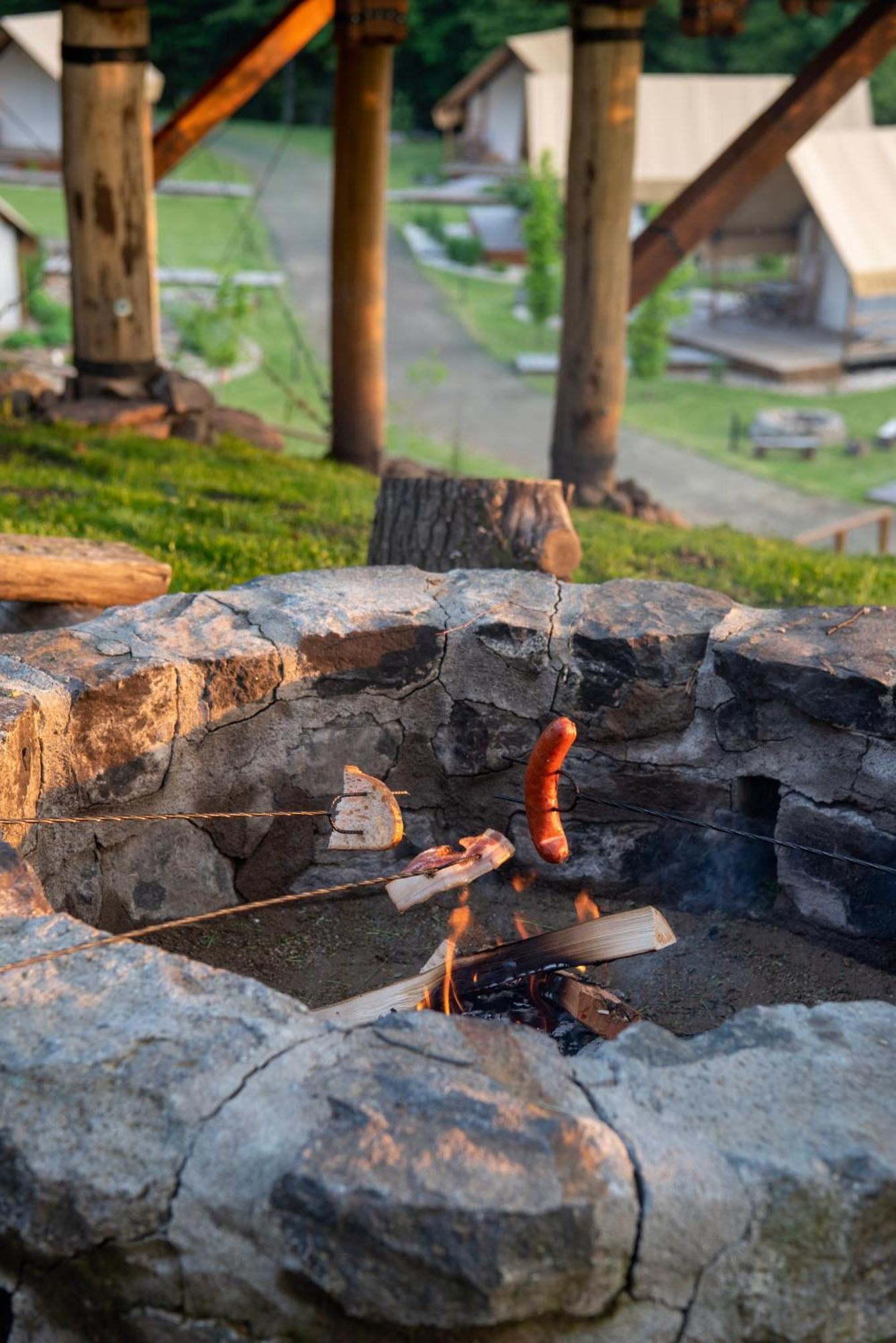 Forrest Glamping Hotel Banska Stiavnica Exterior photo
