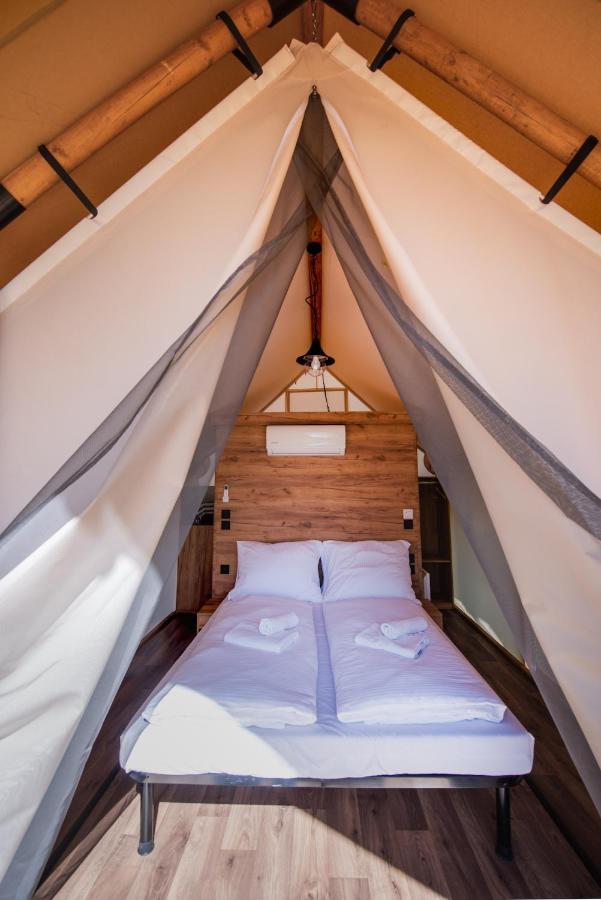 Forrest Glamping Hotel Banska Stiavnica Exterior photo